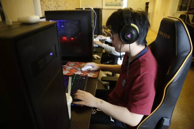 CS2补丁：Valve修复了游戏玩法错误、手雷问题，并更新了Jura地图